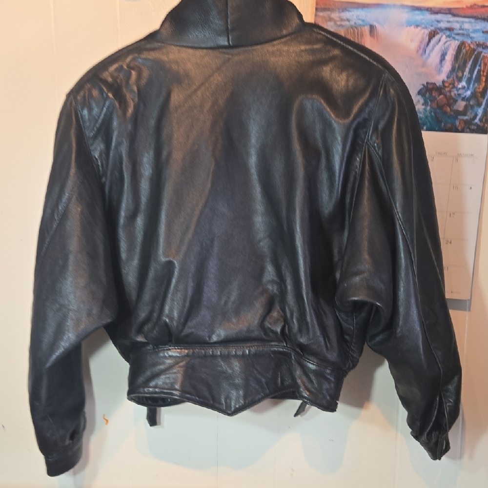 Elegant Black Leather BATWING CROPPED for Women VINTAGE 80S